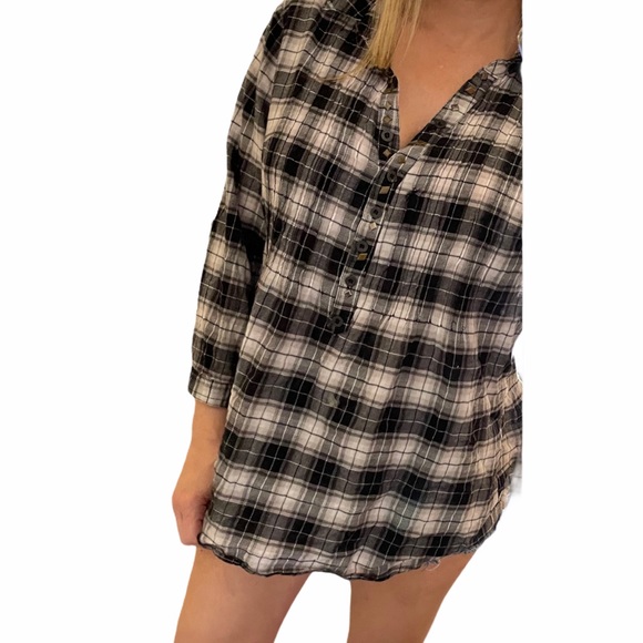 Maurices Tops - Maurices Plaid Half Button Tunic Sz L